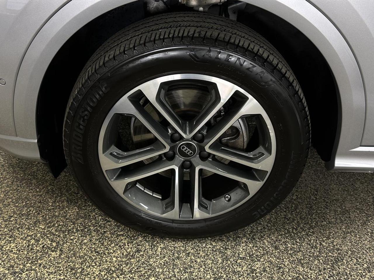 2025 Audi New Q5 2.0T QUATTRO/34KM/LEATHER/PANOROOF/NAVI/ MUCH MORE! Photo