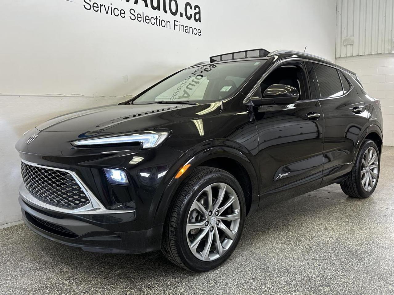 2024 Buick Encore GX Avenir AVENIR/AWD/LEATHER/PANOROOF/39KM/OFF 1 OWNER LEASE! Photo