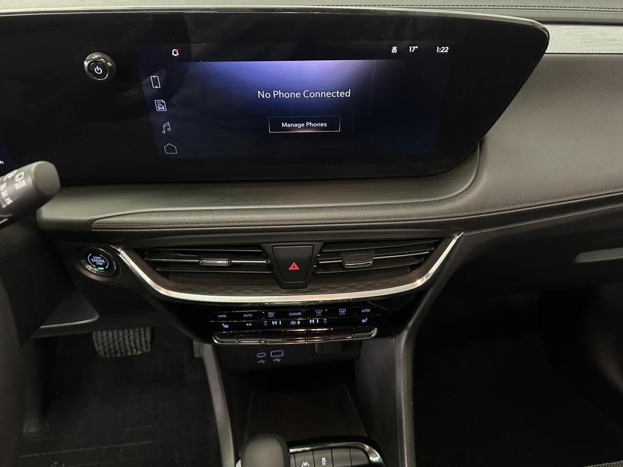 2024 Buick Encore GX Avenir AVENIR/AWD/LEATHER/PANOROOF/39KM/OFF 1 OWNER LEASE! Photo