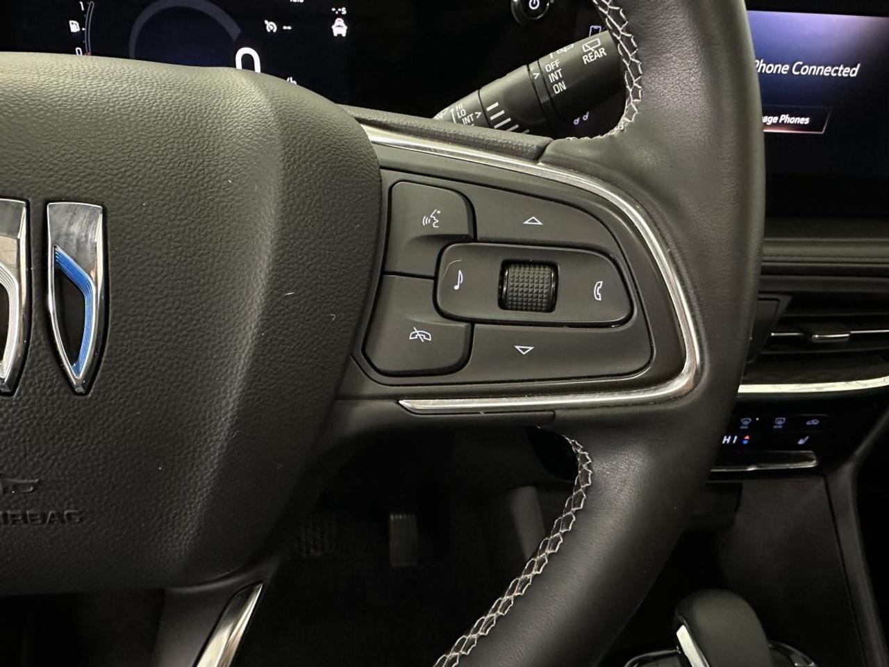 2024 Buick Encore GX Avenir AVENIR/AWD/LEATHER/PANOROOF/39KM/OFF 1 OWNER LEASE! Photo