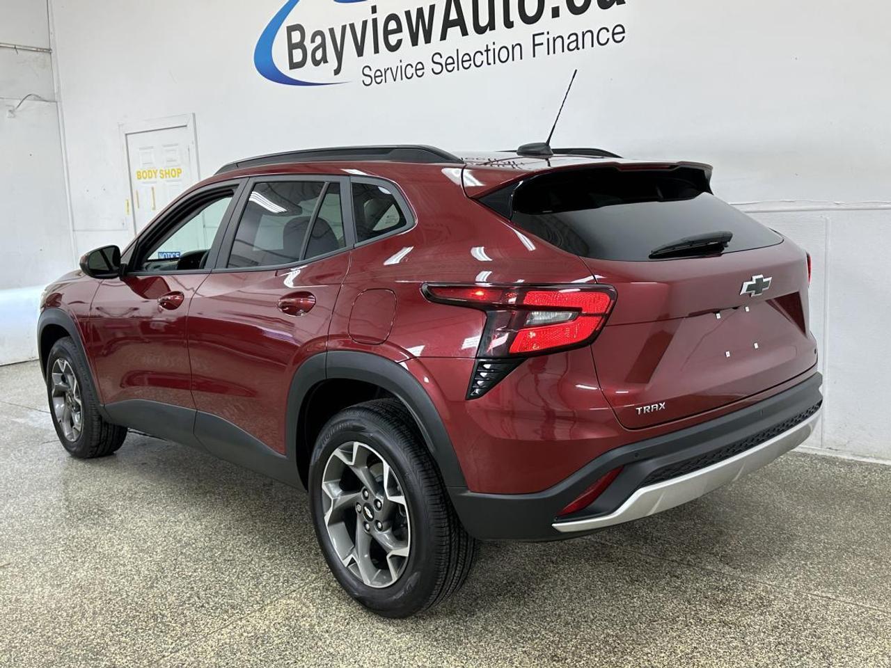 2025 Chevrolet Trax LT/11,866KM/SUNROOF/OFF GMAC LEASE! Photo