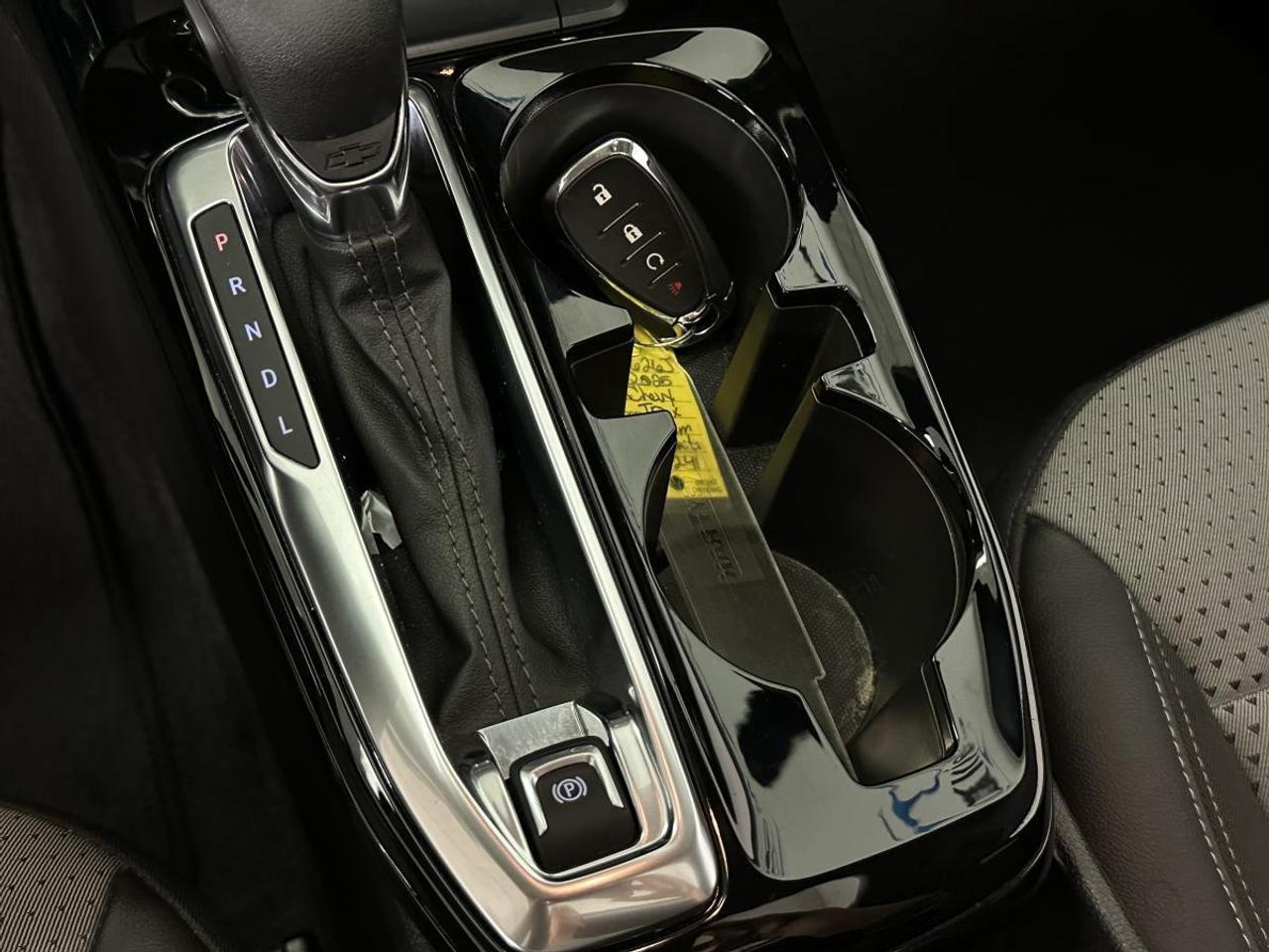 2025 Chevrolet Trax LT/11,866KM/SUNROOF/OFF GMAC LEASE! Photo