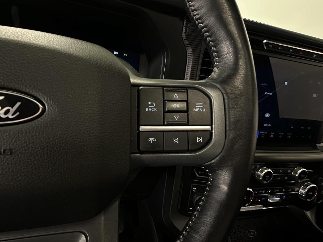 2024 Ford F-150 Lariat LARIAT/HYBRID/4WD/PANOROOF/LEATHER/NAVI/1 OWNER FORD LEASE! Photo