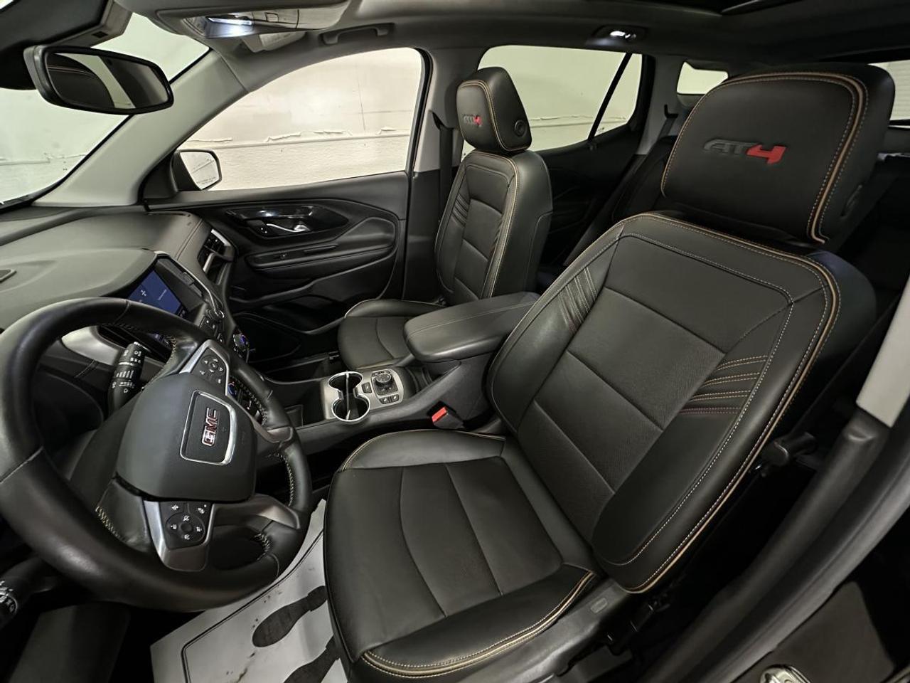 2024 GMC Terrain AT4/AWD/PANOROOF/29800KM/OFF GMAC LEASE! Photo