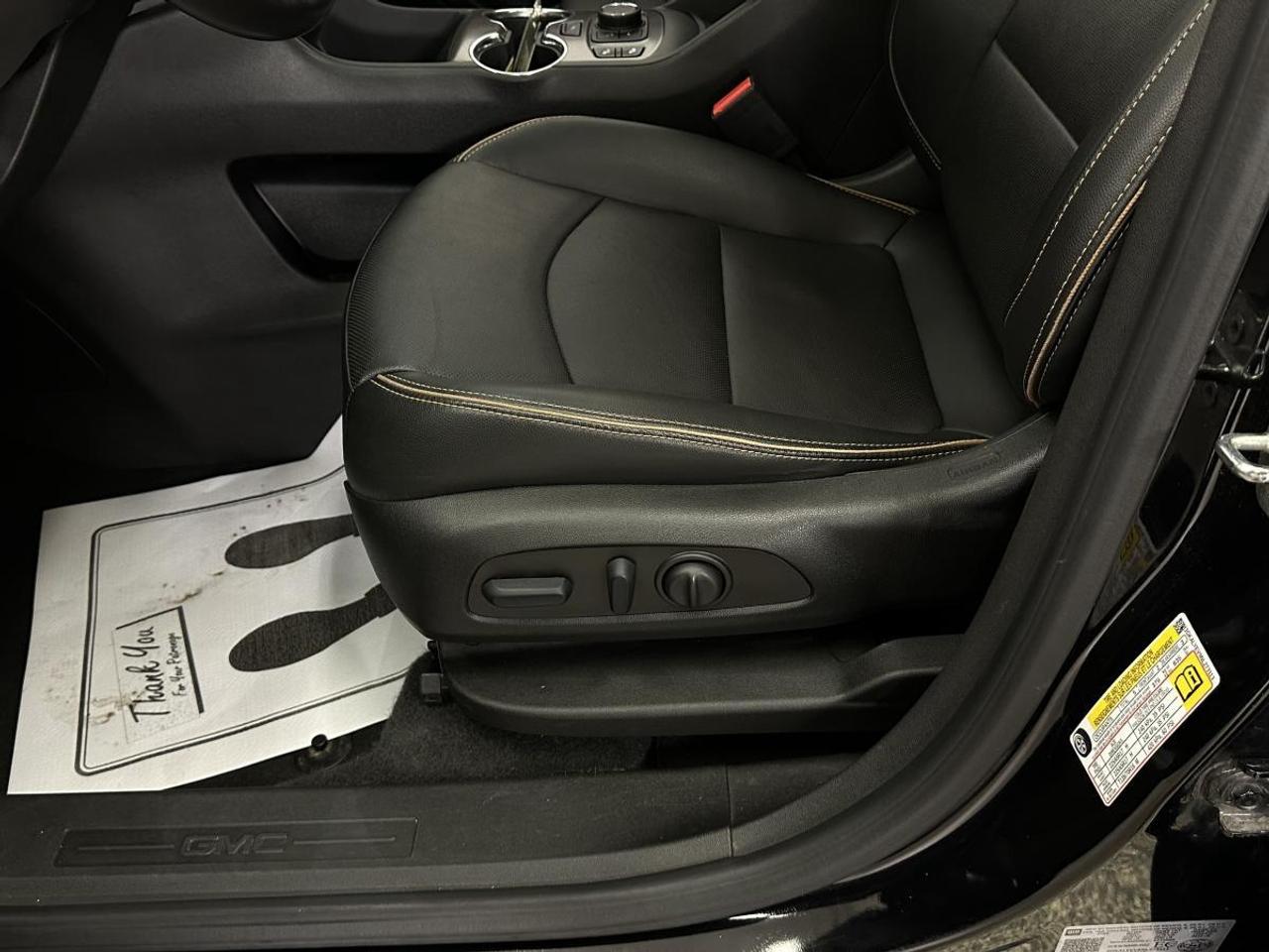 2024 GMC Terrain AT4/AWD/PANOROOF/29800KM/OFF GMAC LEASE! Photo