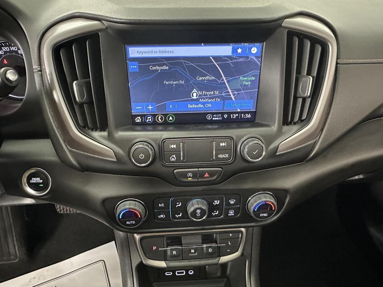 2024 GMC Terrain AT4/AWD/PANOROOF/29800KM/OFF GMAC LEASE! Photo