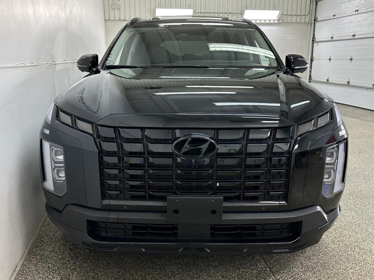 2025 Hyundai PALISADE Urban 8 Passenger URBAN/AWD/8 PASSENGER/LEATHER/ROOF/NAVI/21KM/1 OWNER! Photo