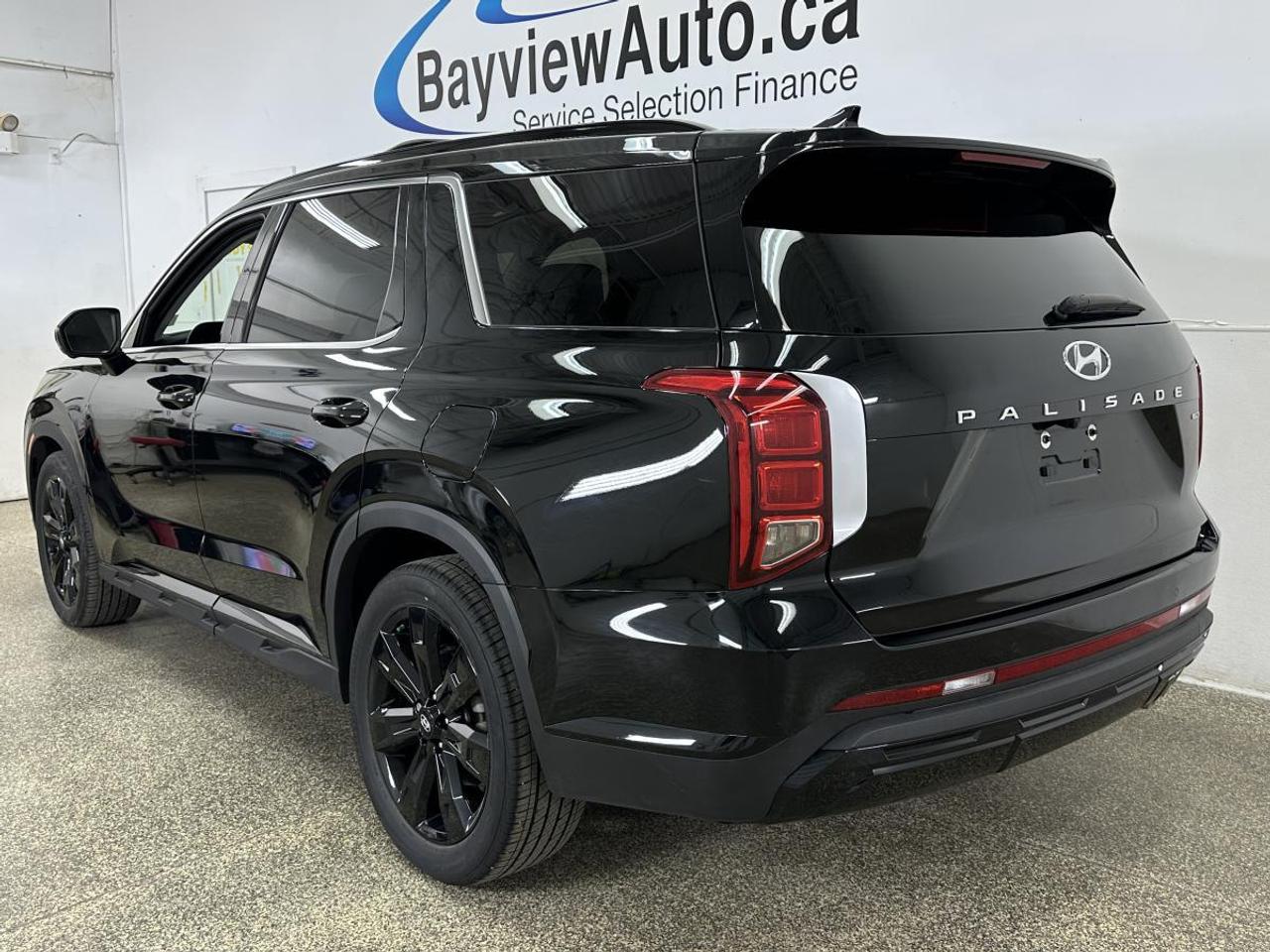 2025 Hyundai PALISADE Urban 8 Passenger URBAN/AWD/8 PASSENGER/LEATHER/ROOF/NAVI/21KM/1 OWNER! Photo