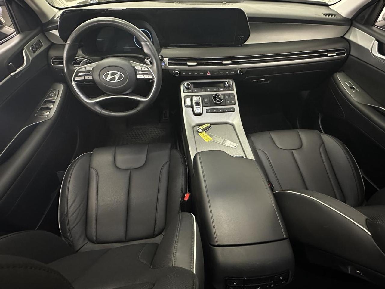 2025 Hyundai PALISADE Urban 8 Passenger URBAN/AWD/8 PASSENGER/LEATHER/ROOF/NAVI/21KM/1 OWNER! Photo