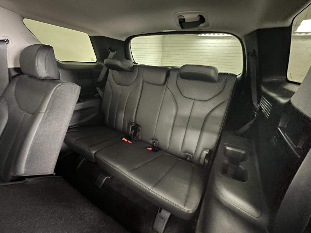 2025 Hyundai PALISADE Urban 8 Passenger URBAN/AWD/8 PASSENGER/LEATHER/ROOF/NAVI/21KM/1 OWNER! Photo