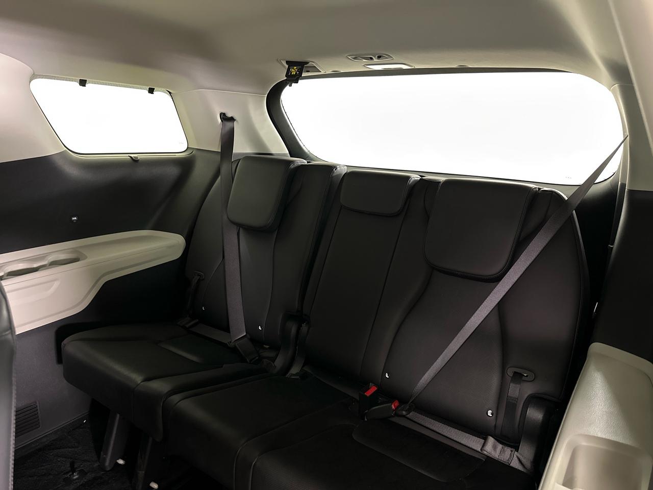 2024 Kia Carnival EX/LEATHER/DUAL PWR DOORS/DUAL PWR SEATS/MORE! Photo