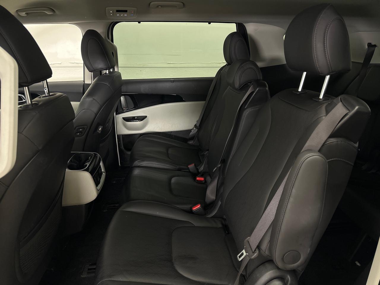 2024 Kia Carnival EX/LEATHER/DUAL PWR DOORS/DUAL PWR SEATS/MORE! Photo