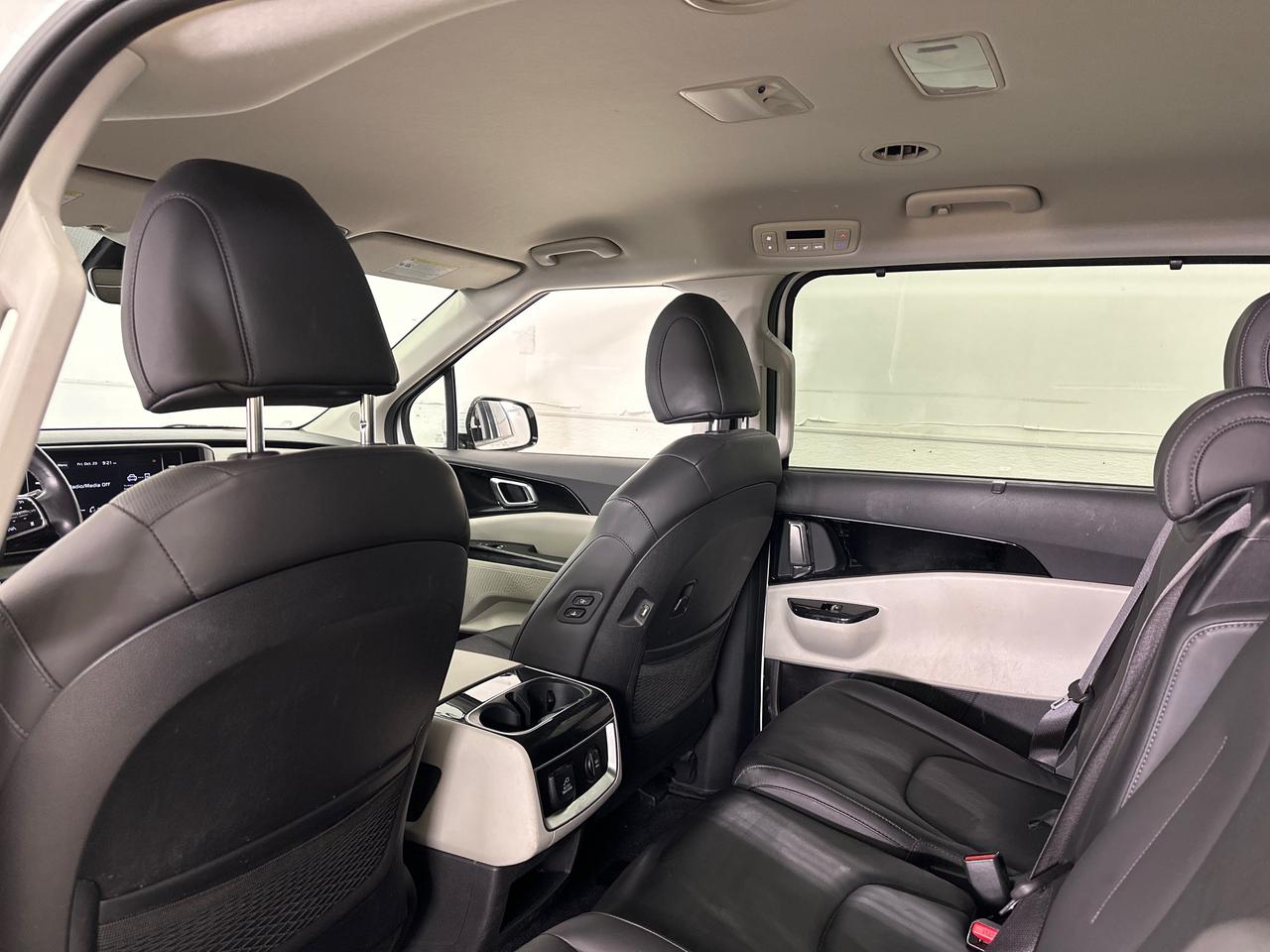 2024 Kia Carnival EX/LEATHER/DUAL PWR DOORS/DUAL PWR SEATS/MORE! Photo