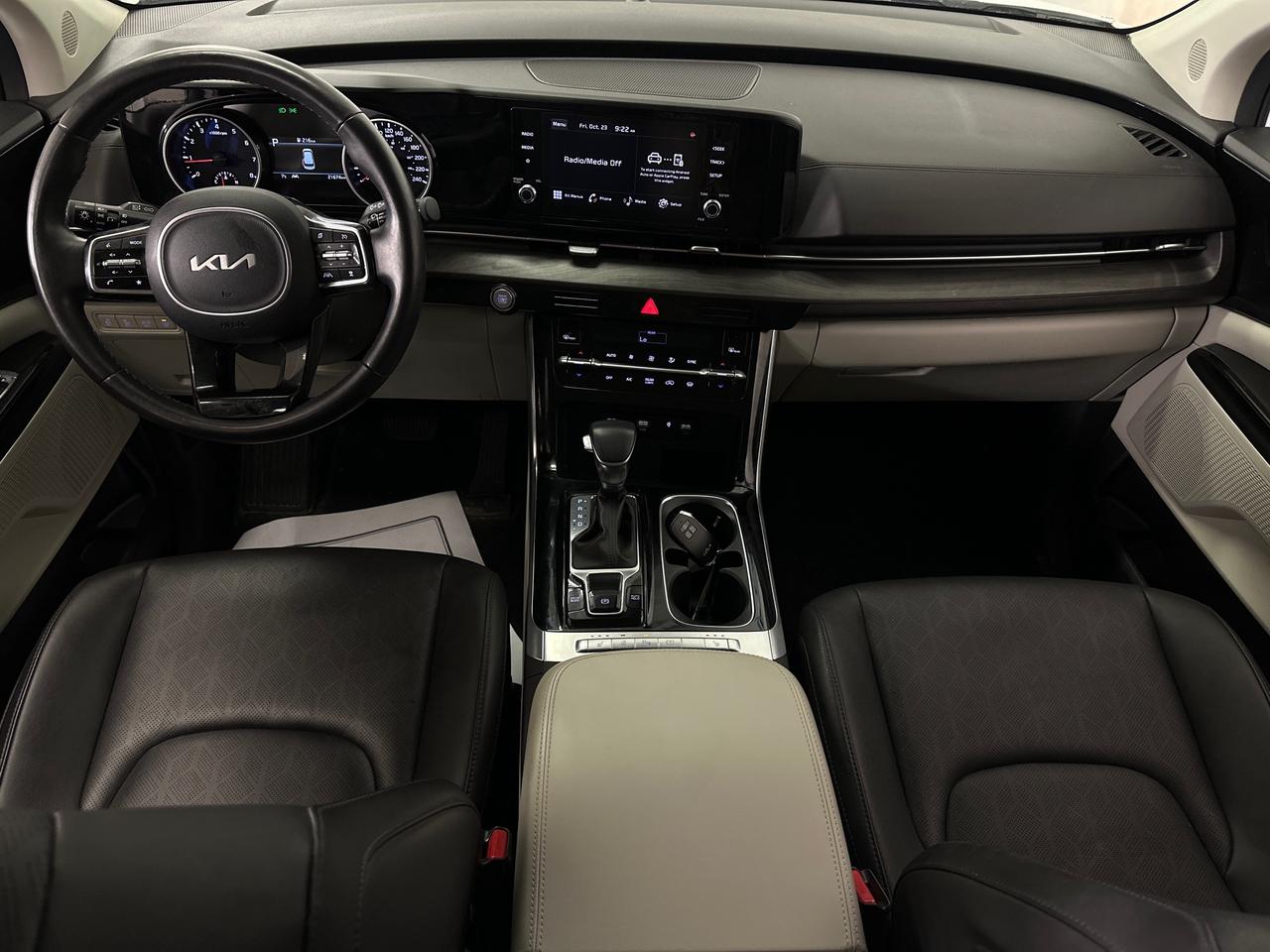 2024 Kia Carnival EX/LEATHER/DUAL PWR DOORS/DUAL PWR SEATS/MORE! Photo