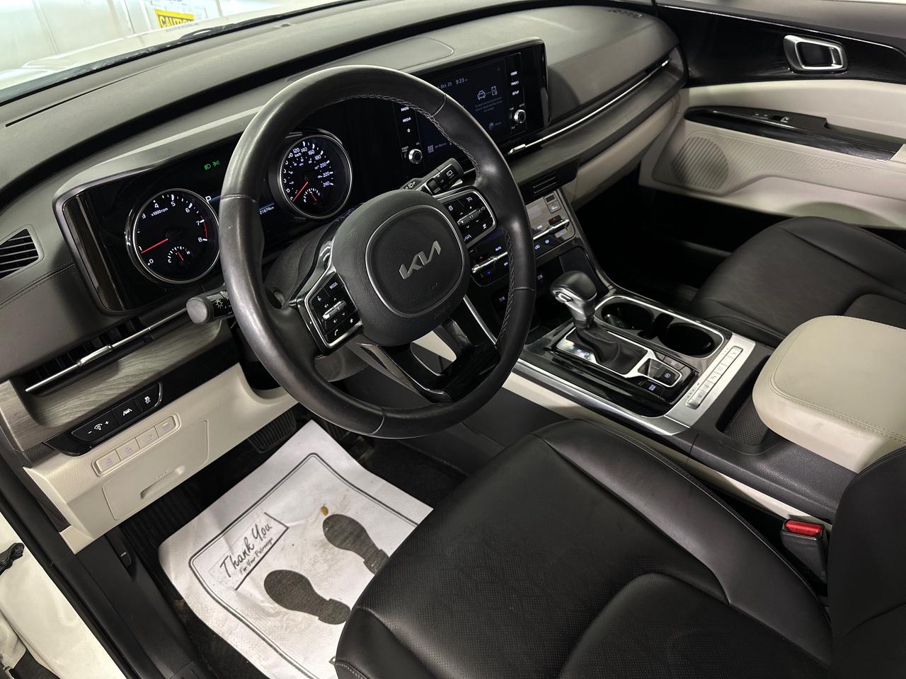 2024 Kia Carnival EX/LEATHER/DUAL PWR DOORS/DUAL PWR SEATS/MORE! Photo