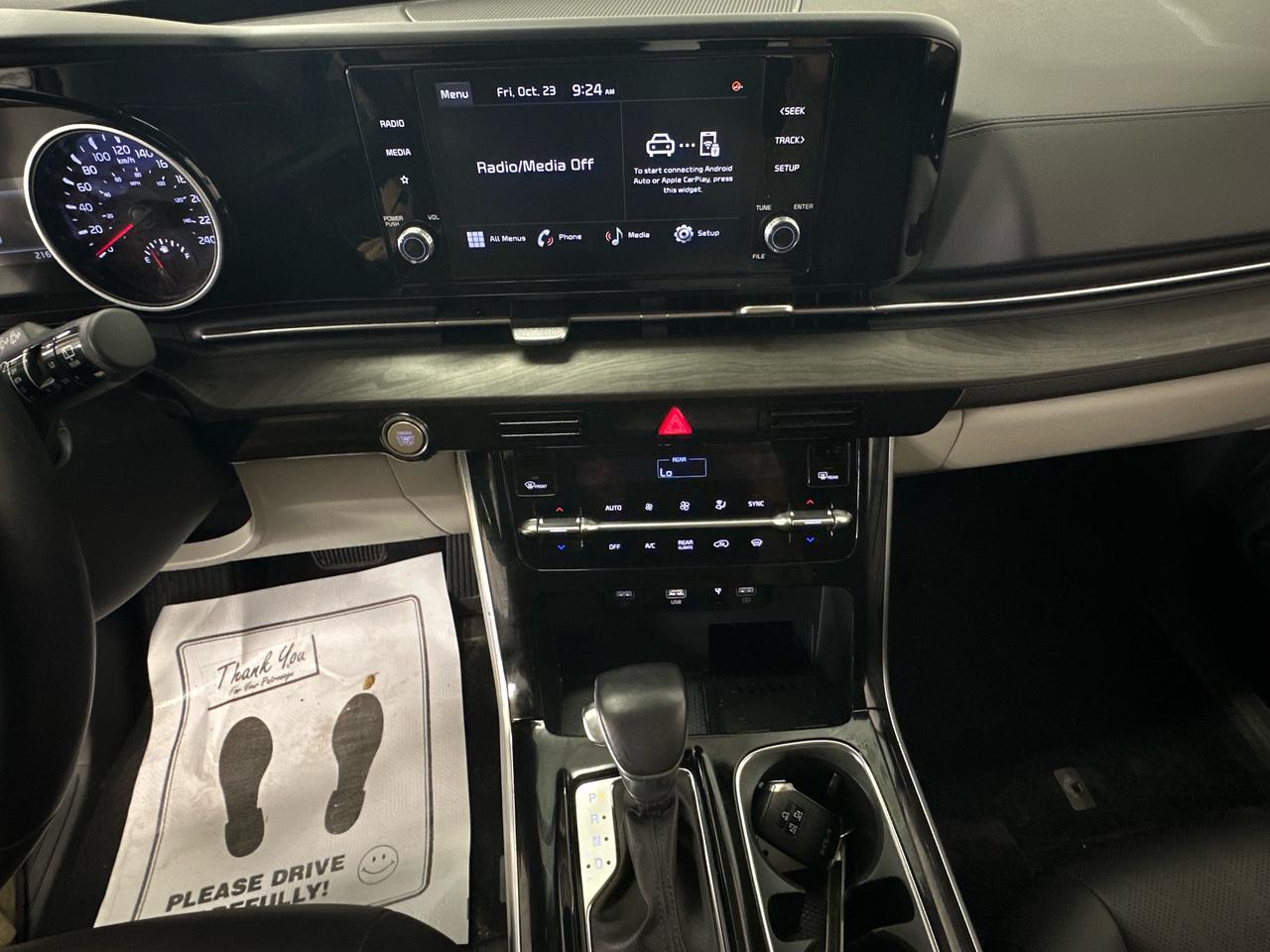 2024 Kia Carnival EX/LEATHER/DUAL PWR DOORS/DUAL PWR SEATS/MORE! Photo