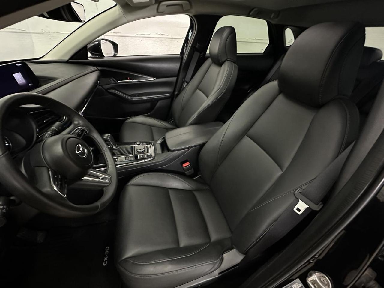 2024 Mazda CX-30 GS/AWD/LUXURY LEATHER/SUNROOF/39KM/BLACK! Photo
