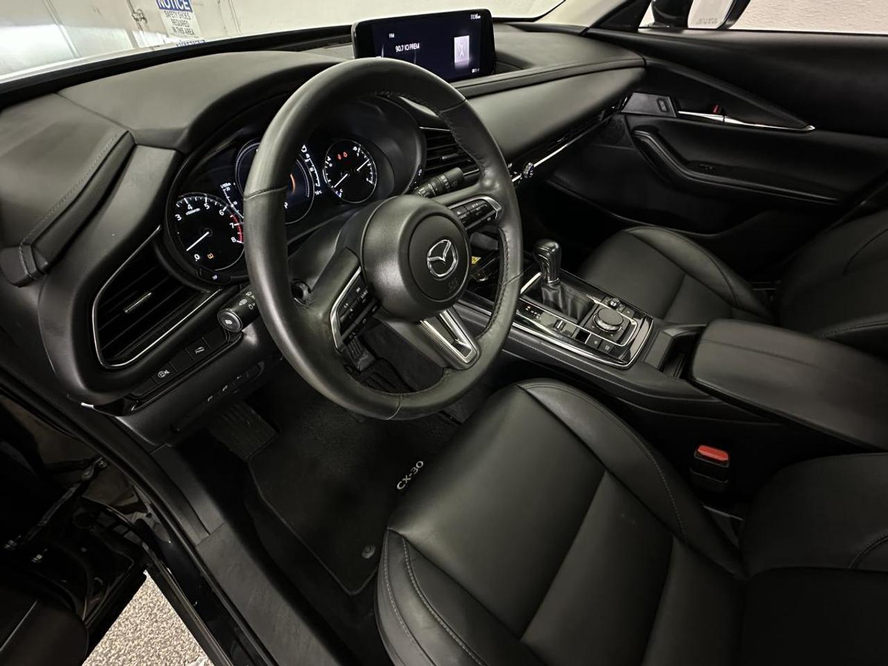 2024 Mazda CX-30 GS/AWD/LUXURY LEATHER/SUNROOF/39KM/BLACK! Photo