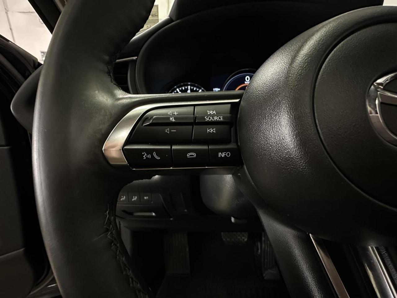 2024 Mazda CX-30 GS/AWD/LUXURY LEATHER/SUNROOF/39KM/BLACK! Photo