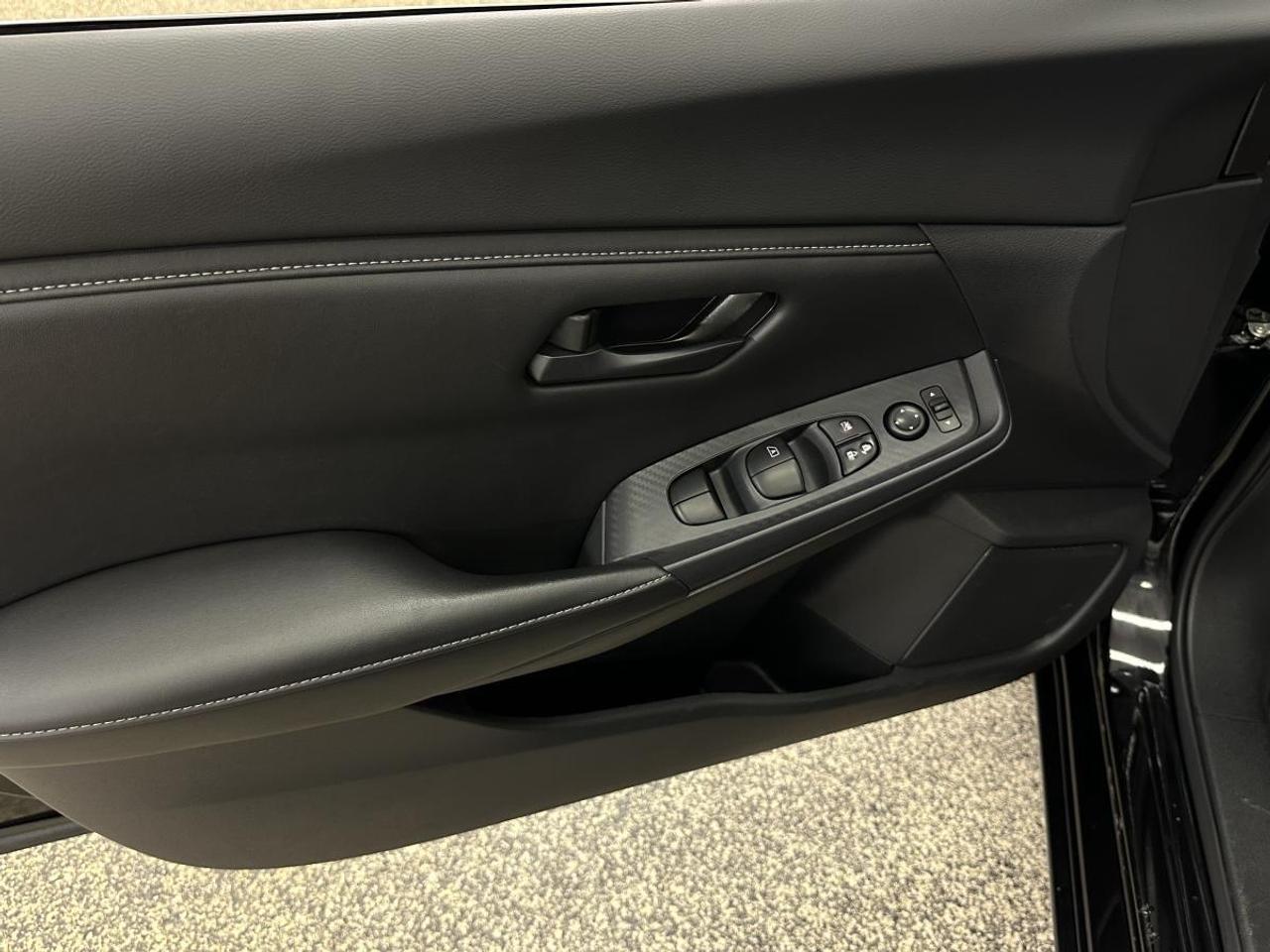 2024 Nissan Sentra S Plus S PLUS/16000KM/DIRECT OFF NISSAN LEASE! Photo