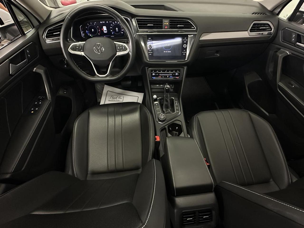 2023 Volkswagen Tiguan Comfortline COMFORTLINE/AWD/HEATED LEATHER/PANOROOF! Photo