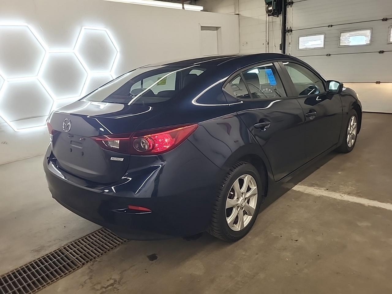 2018 Mazda MAZDA3 GX | NO ACCIDENTS | ALLOYS Photo3