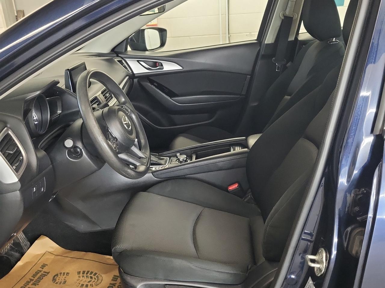 2018 Mazda MAZDA3 GX | NO ACCIDENTS | ALLOYS Photo