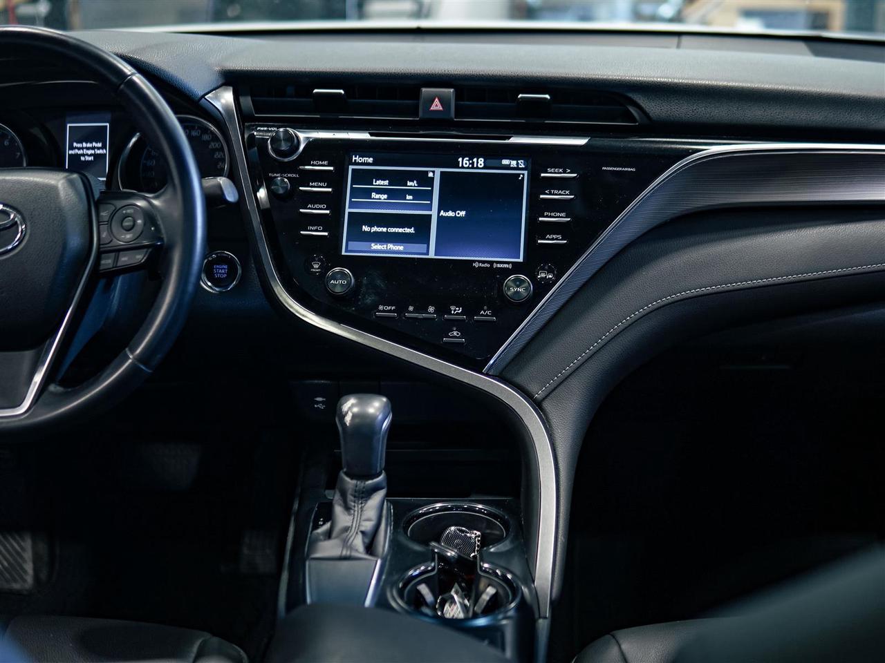 2018 Toyota Camry SE UPGRADE | SUNROOF | NO ACCIDENTS Photo