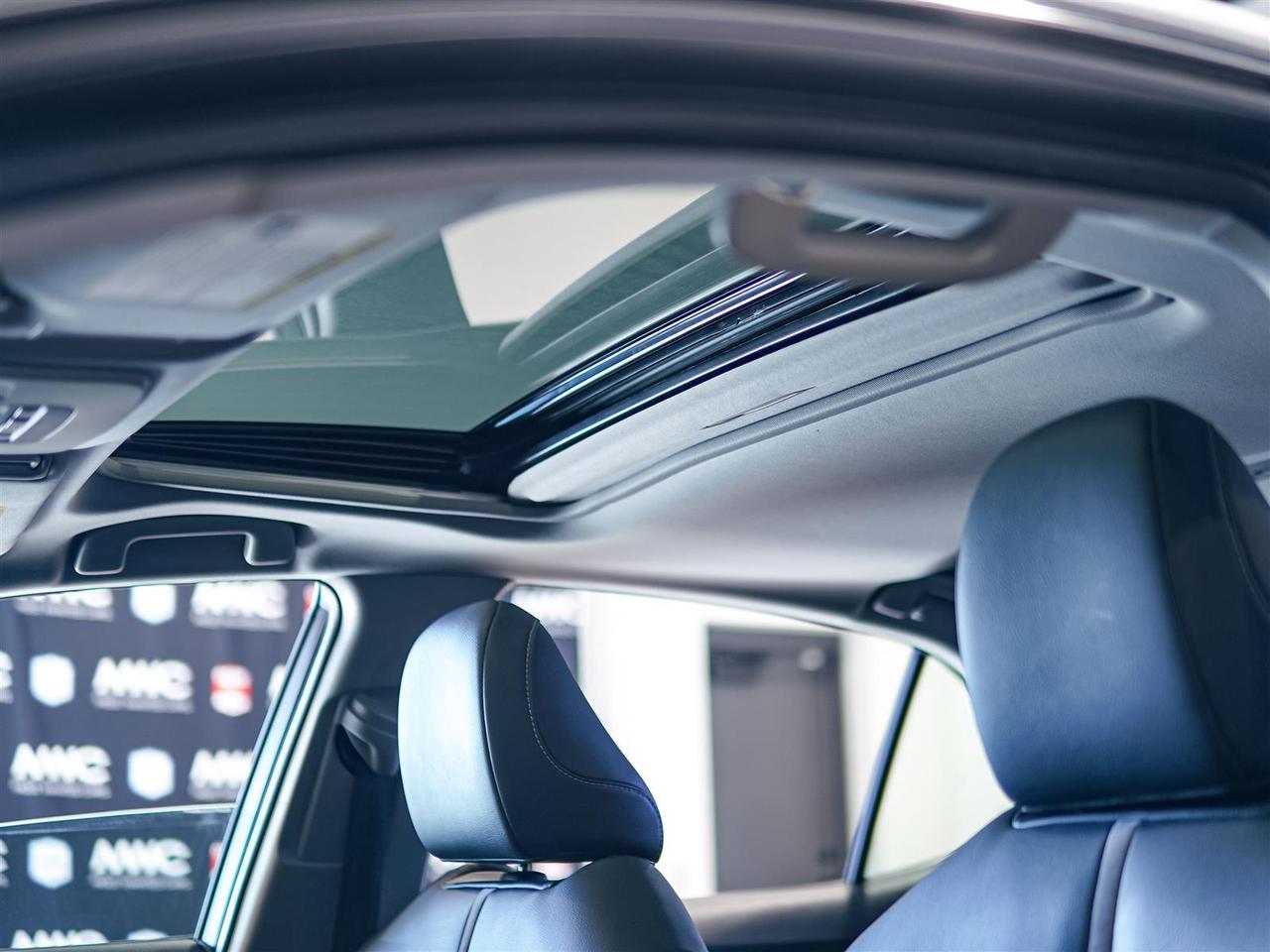 2018 Toyota Camry SE UPGRADE | SUNROOF | NO ACCIDENTS Photo