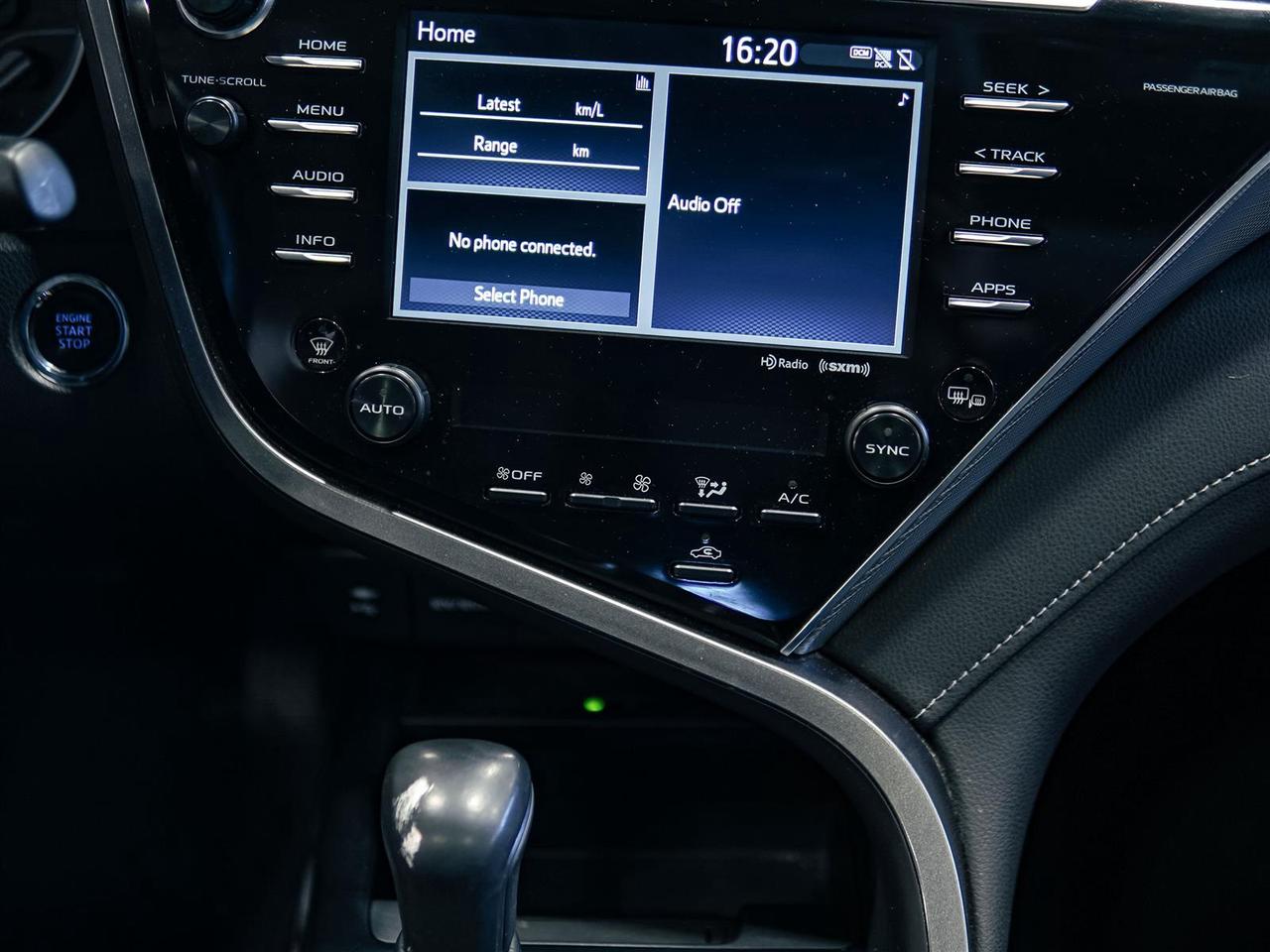 2018 Toyota Camry SE UPGRADE | SUNROOF | NO ACCIDENTS Photo