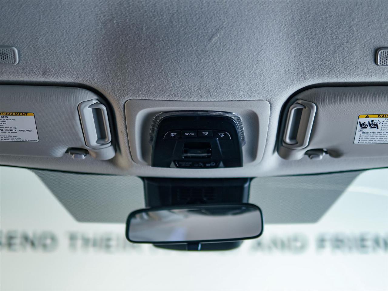 2024 Toyota Corolla LE | HEATED SEATS | BLIND SPOT | NO ACCIDENTS Photo