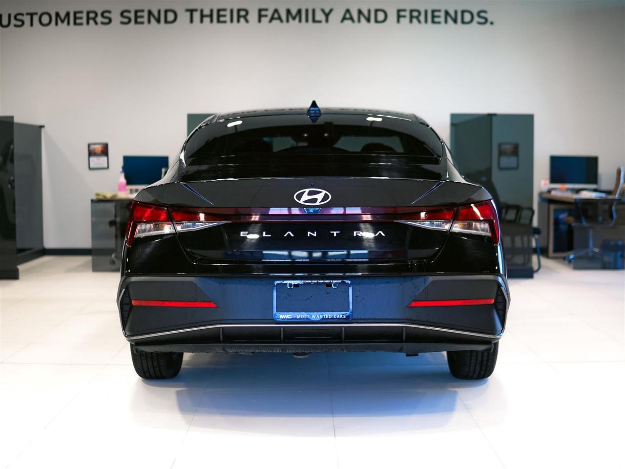 2024 Hyundai Elantra ESSENTIAL | ONE OWNER | NO ACCIDENTS Photo