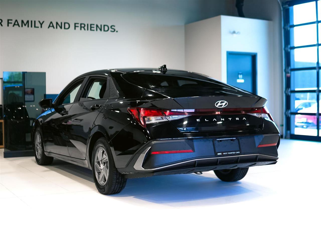 2024 Hyundai Elantra ESSENTIAL | ONE OWNER | NO ACCIDENTS Photo