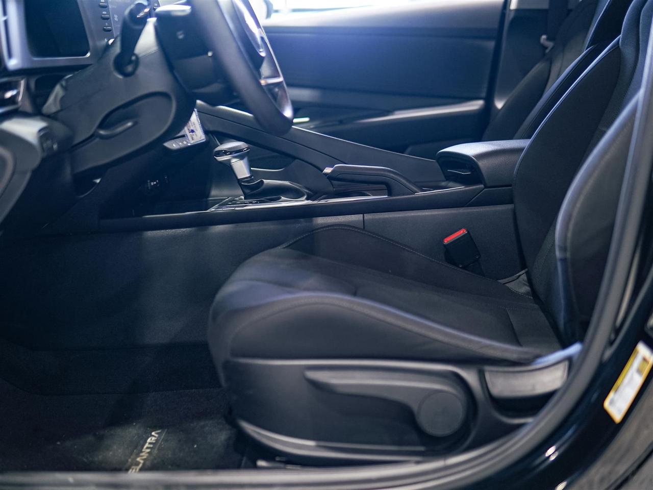 2024 Hyundai Elantra ESSENTIAL | ONE OWNER | NO ACCIDENTS Photo