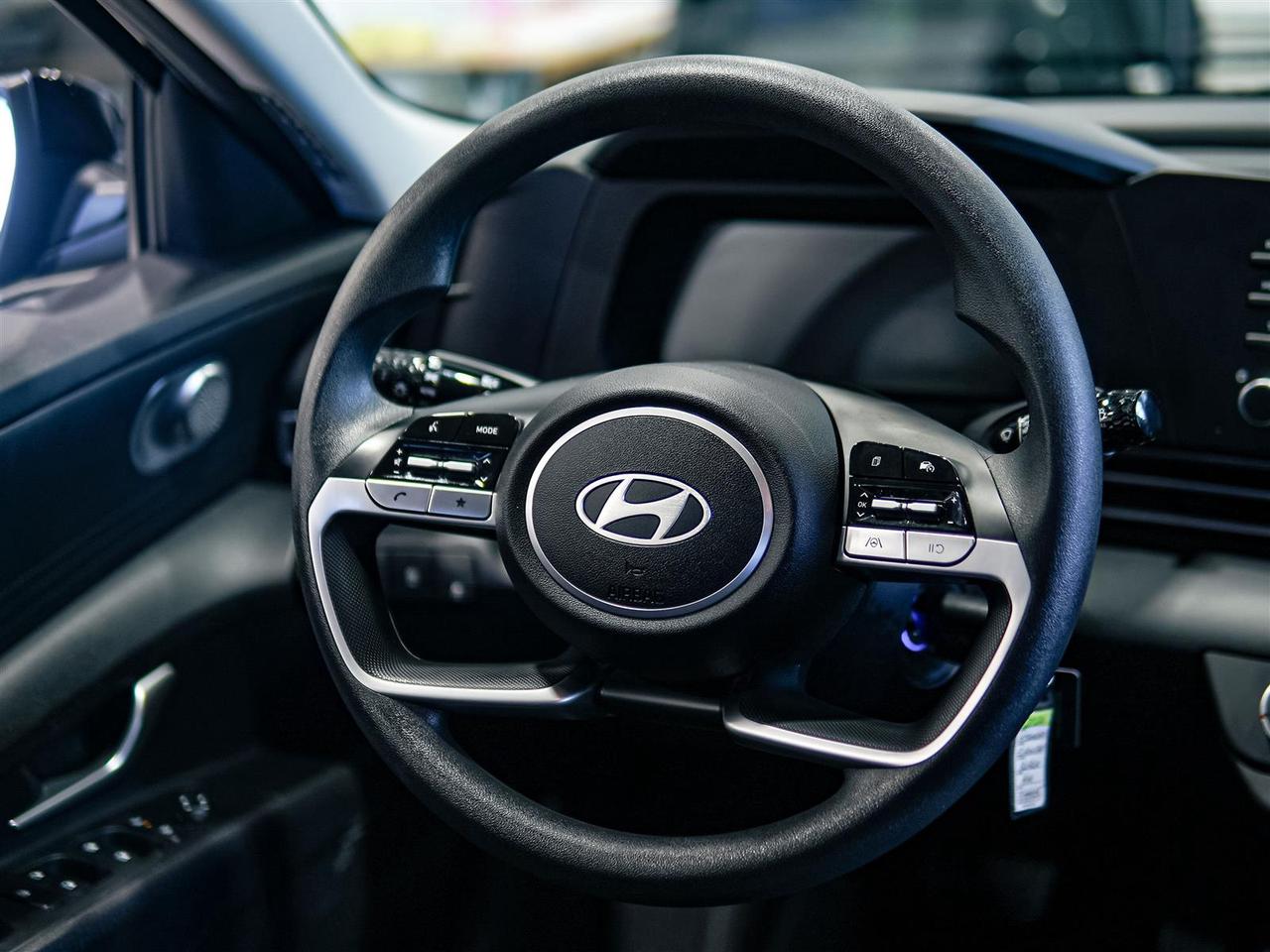 2024 Hyundai Elantra ESSENTIAL | ONE OWNER | NO ACCIDENTS Photo