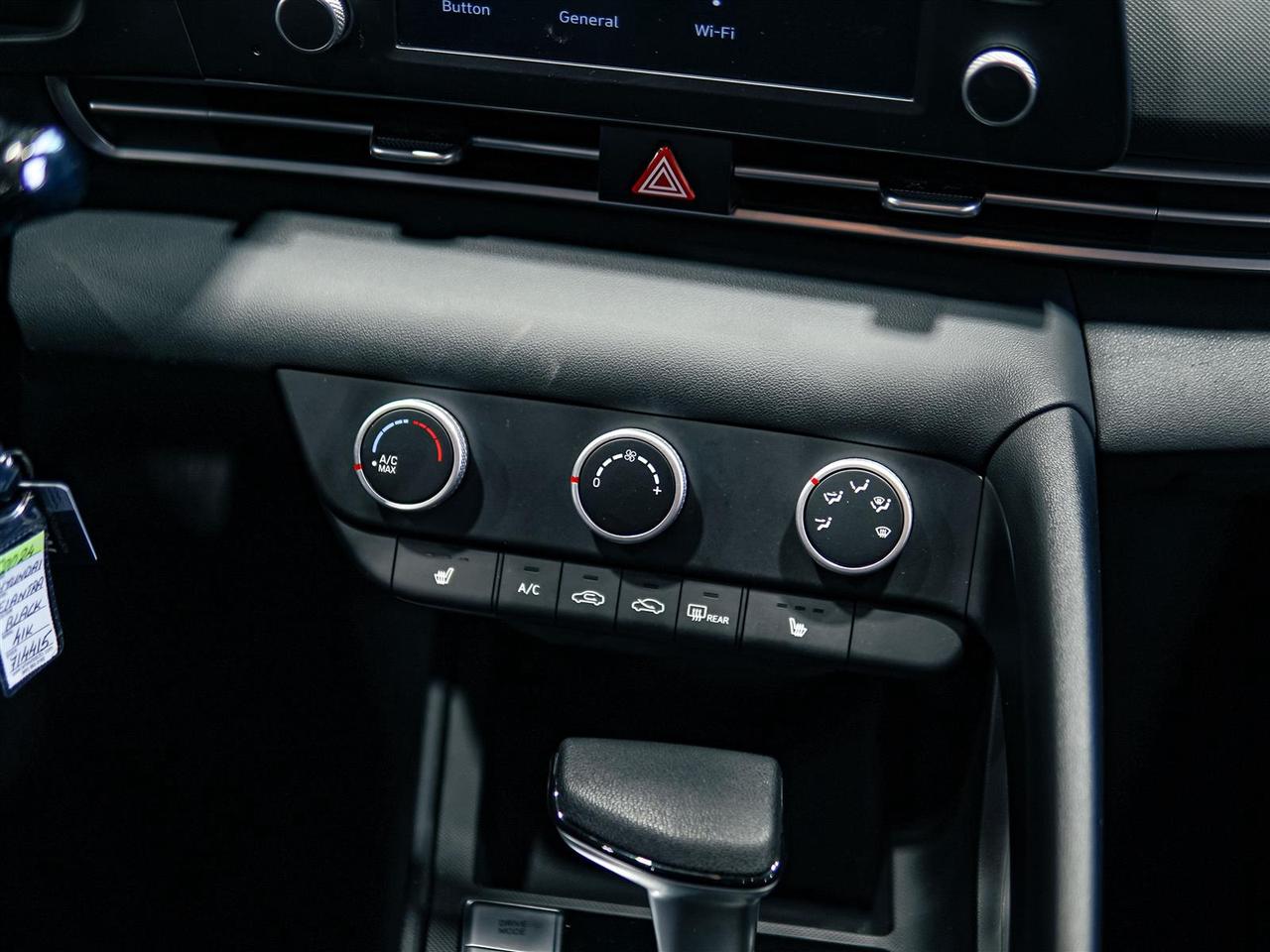 2024 Hyundai Elantra ESSENTIAL | ONE OWNER | NO ACCIDENTS Photo