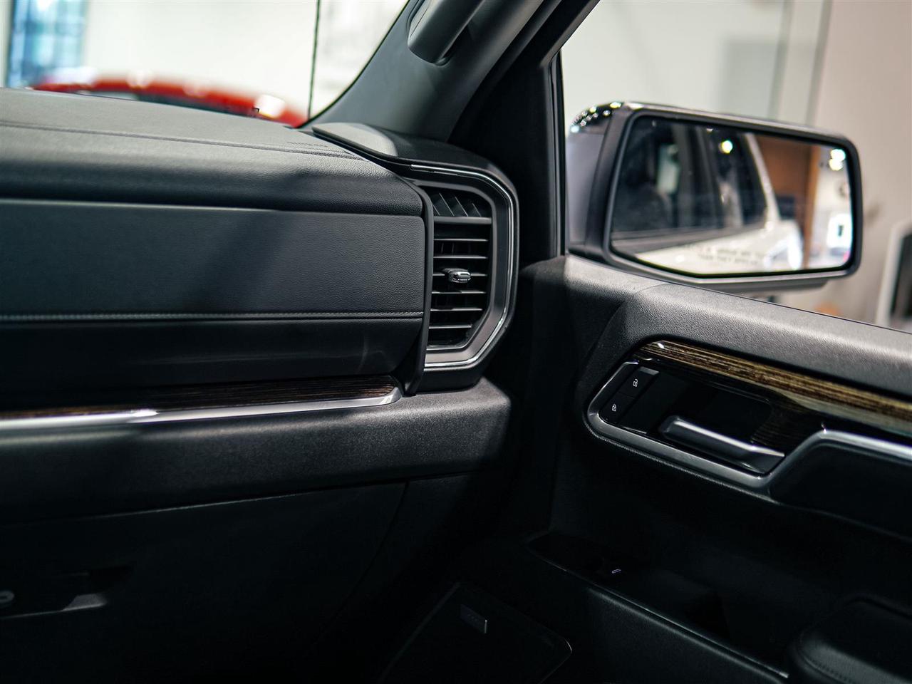 2024 GMC Sierra 1500 ELEVATION X31 LEATHER SUNROOF BOSE 360 CAM BLIND Photo