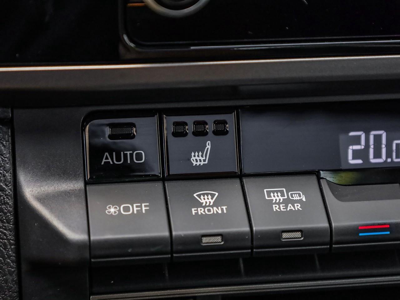 2025 Toyota Camry SE Upgrade LEATHER HEATED SEATS-SUNROOF-NO ACCIDENTS- Photo