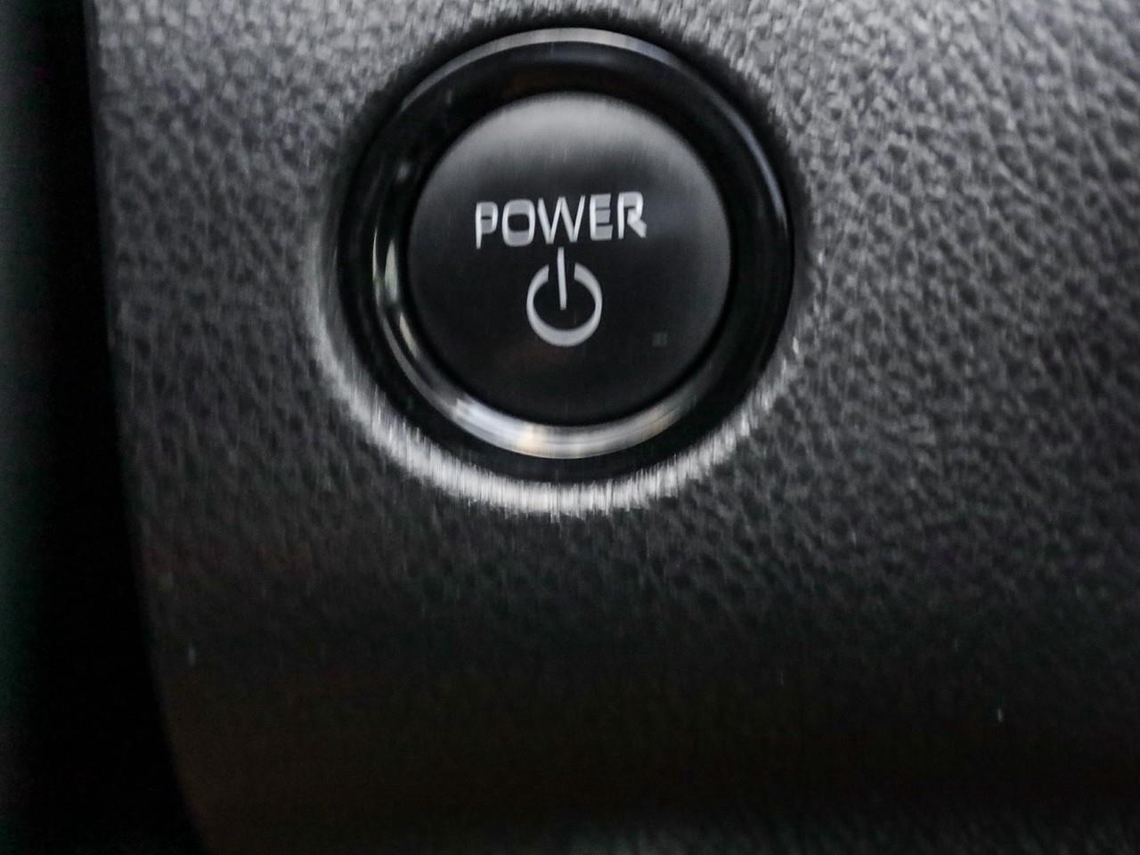 2025 Toyota Camry SE Upgrade LEATHER HEATED SEATS-SUNROOF-NO ACCIDENTS- Photo