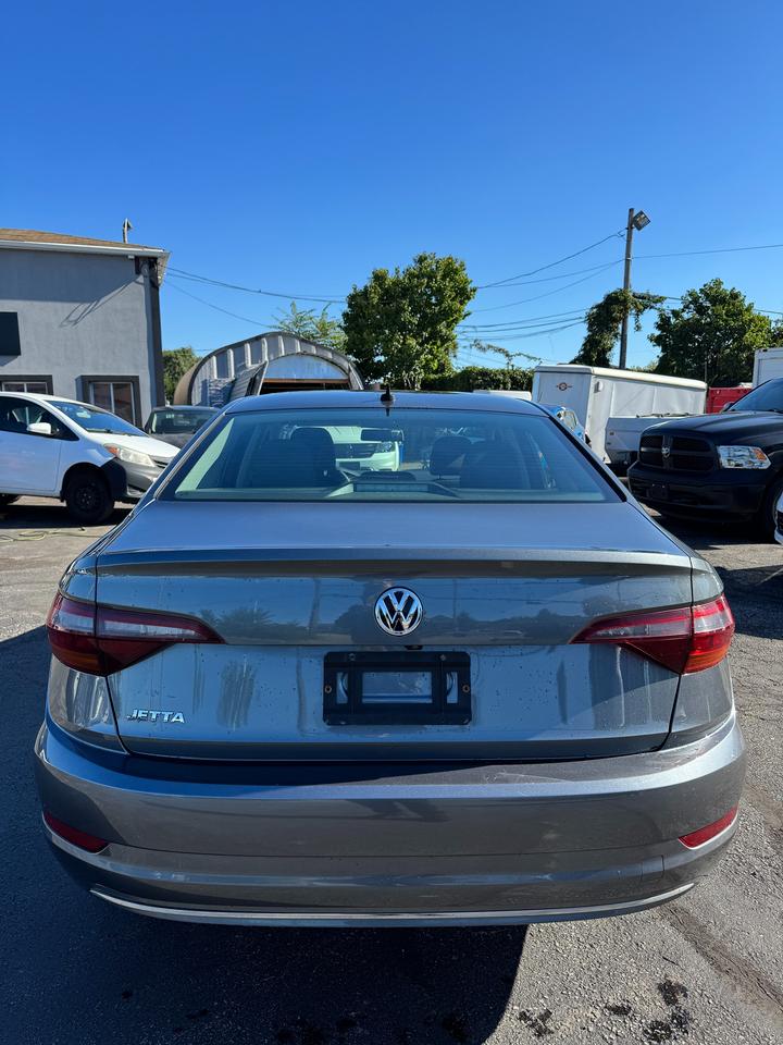 2019 Volkswagen Jetta Comfortline | 6 - speed Manual | CERTIFIED Photo