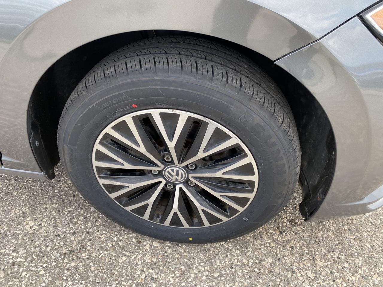 2019 Volkswagen Jetta HIGHLINE Photo