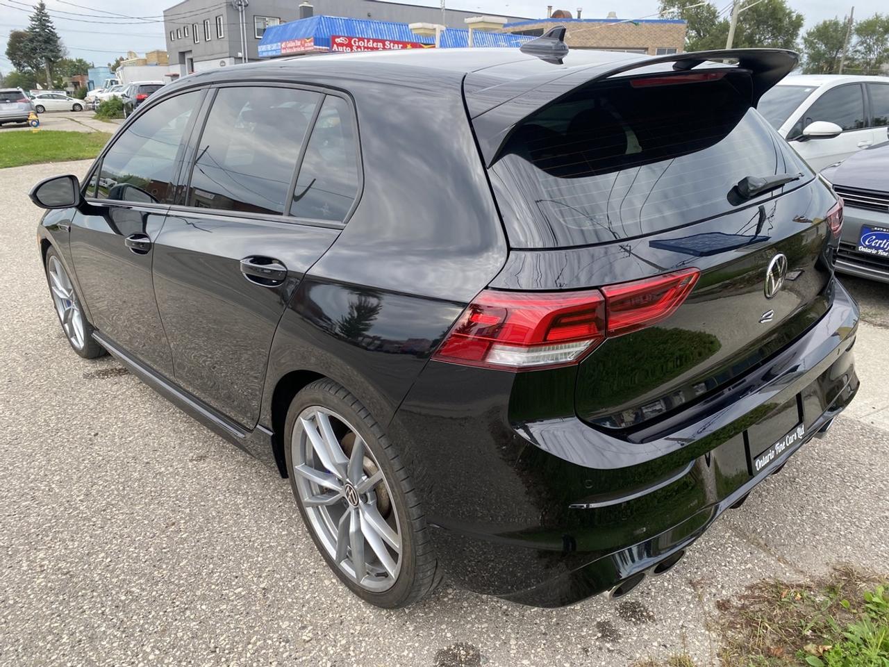 2024 Volkswagen Golf R Base Photo