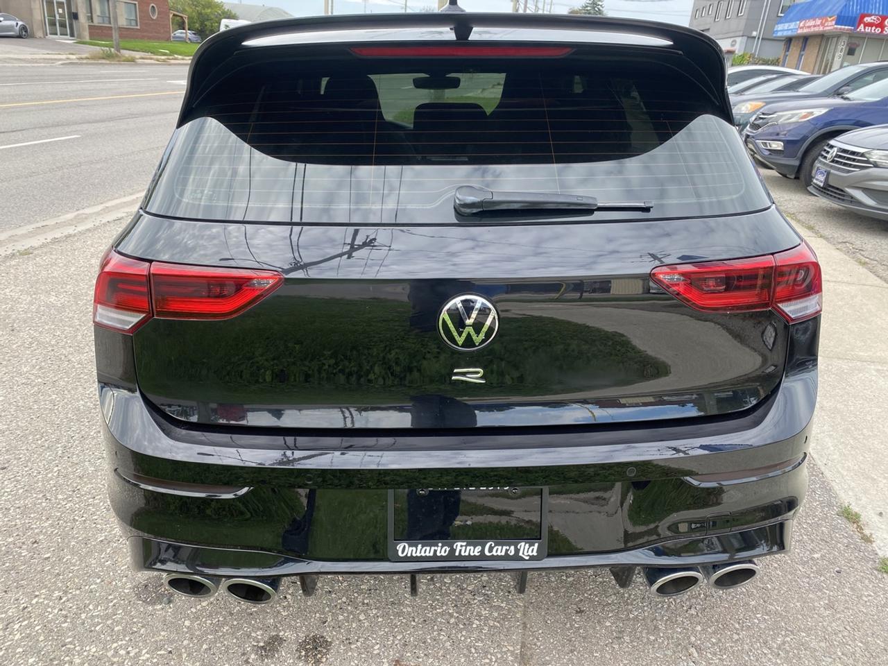 2024 Volkswagen Golf R Base Photo