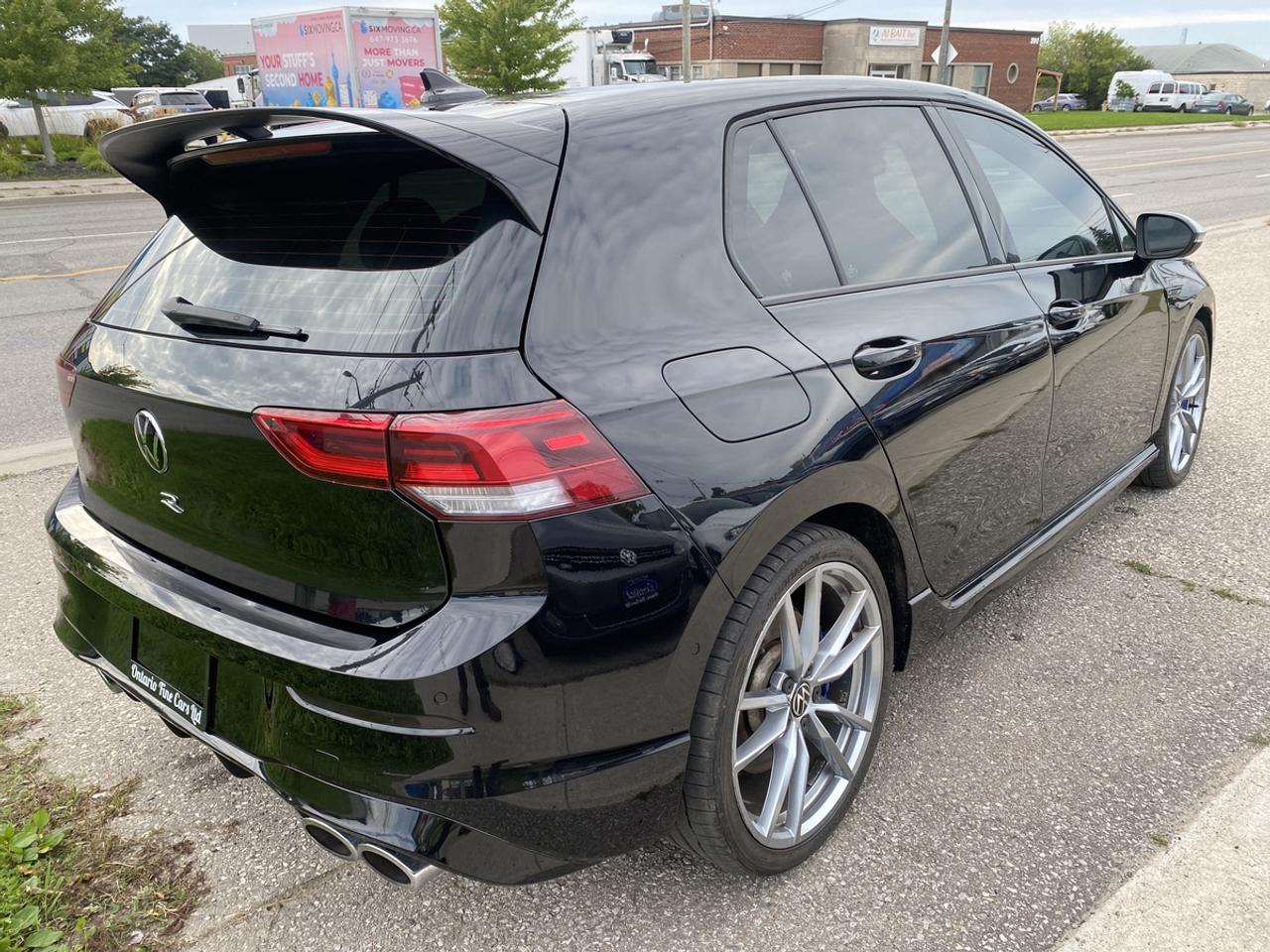 2024 Volkswagen Golf R Base Photo