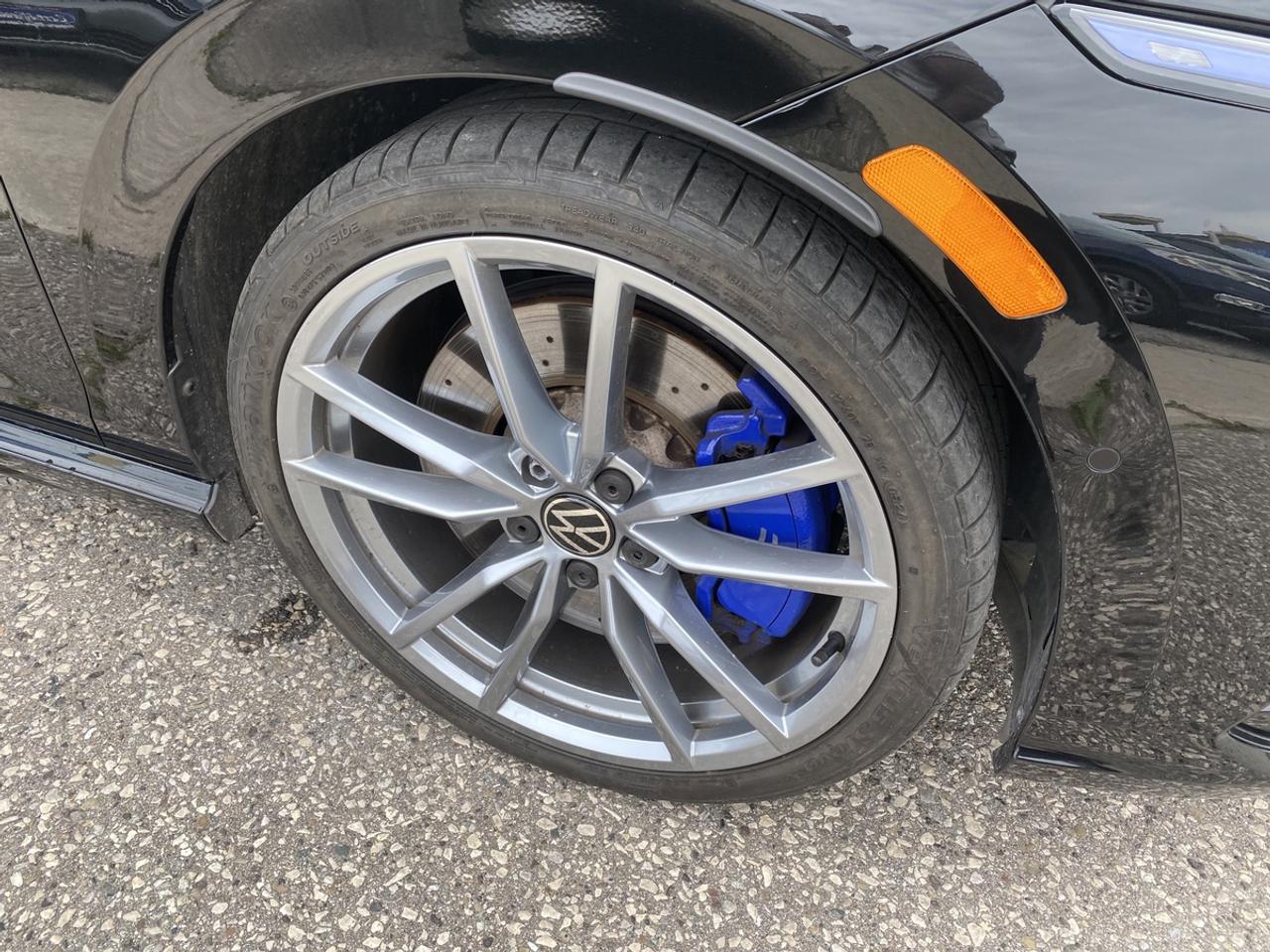 2024 Volkswagen Golf R Base Photo