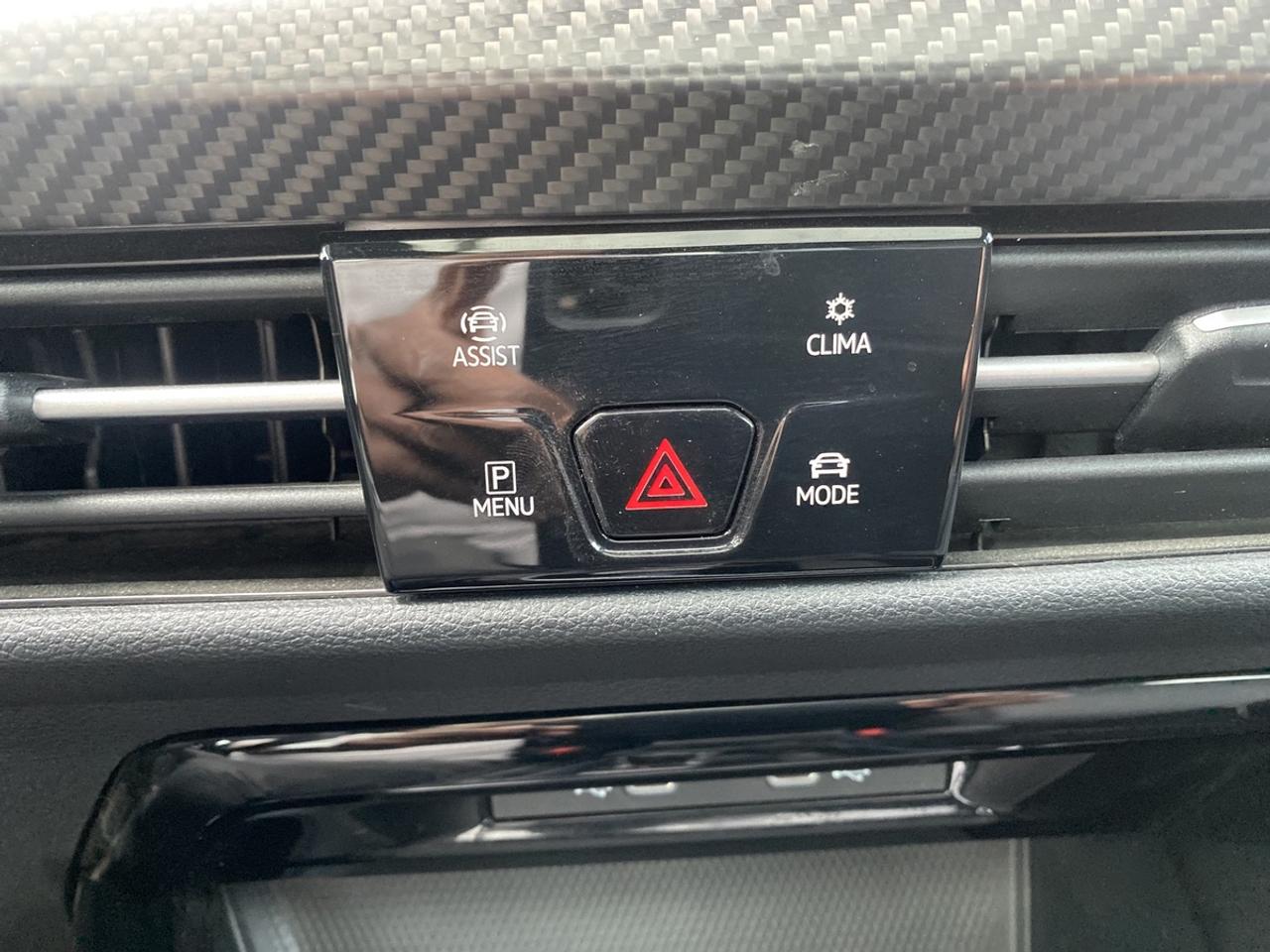 2024 Volkswagen Golf R Base Photo