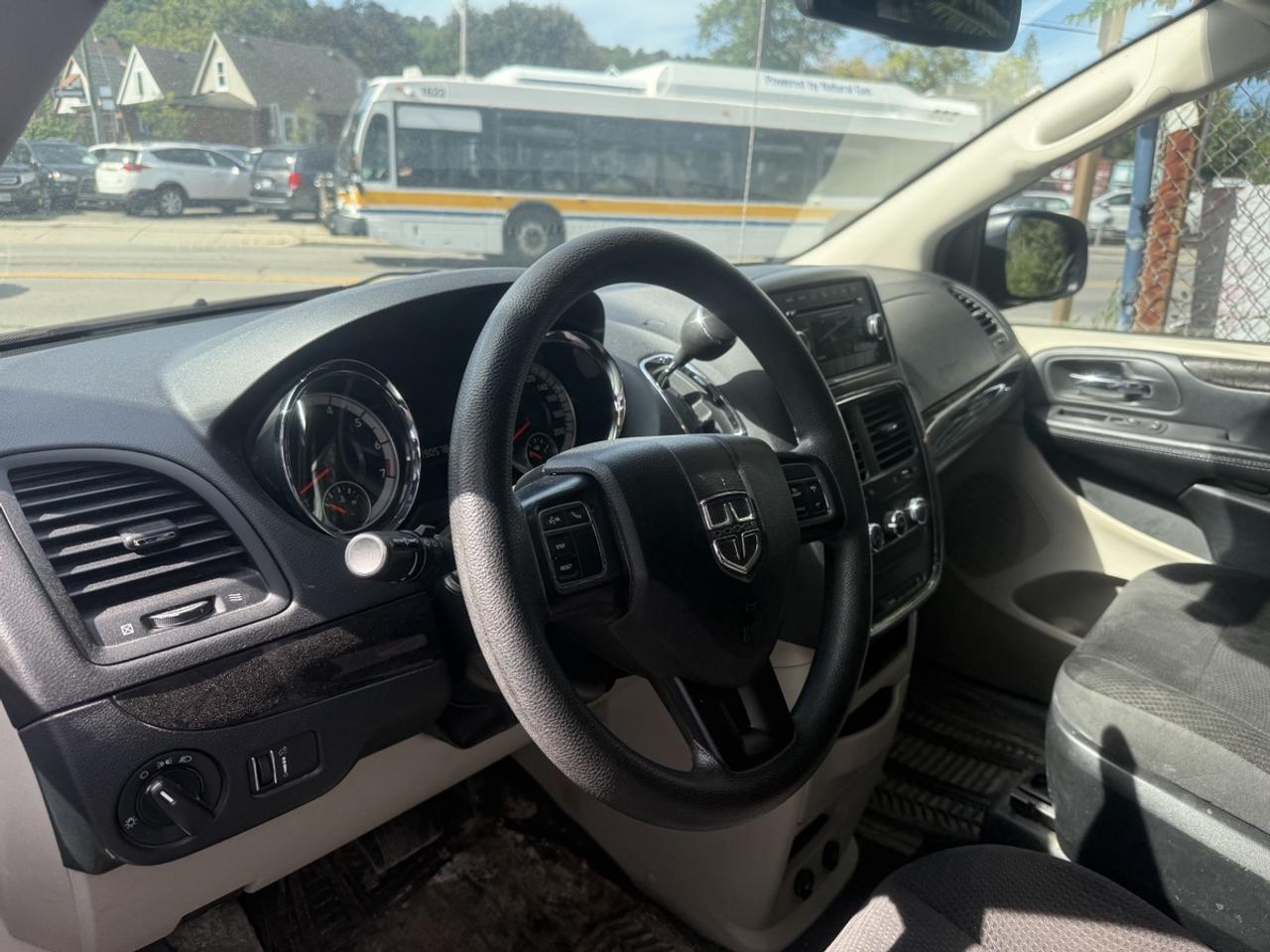 2019 Dodge Grand Caravan SE Photo