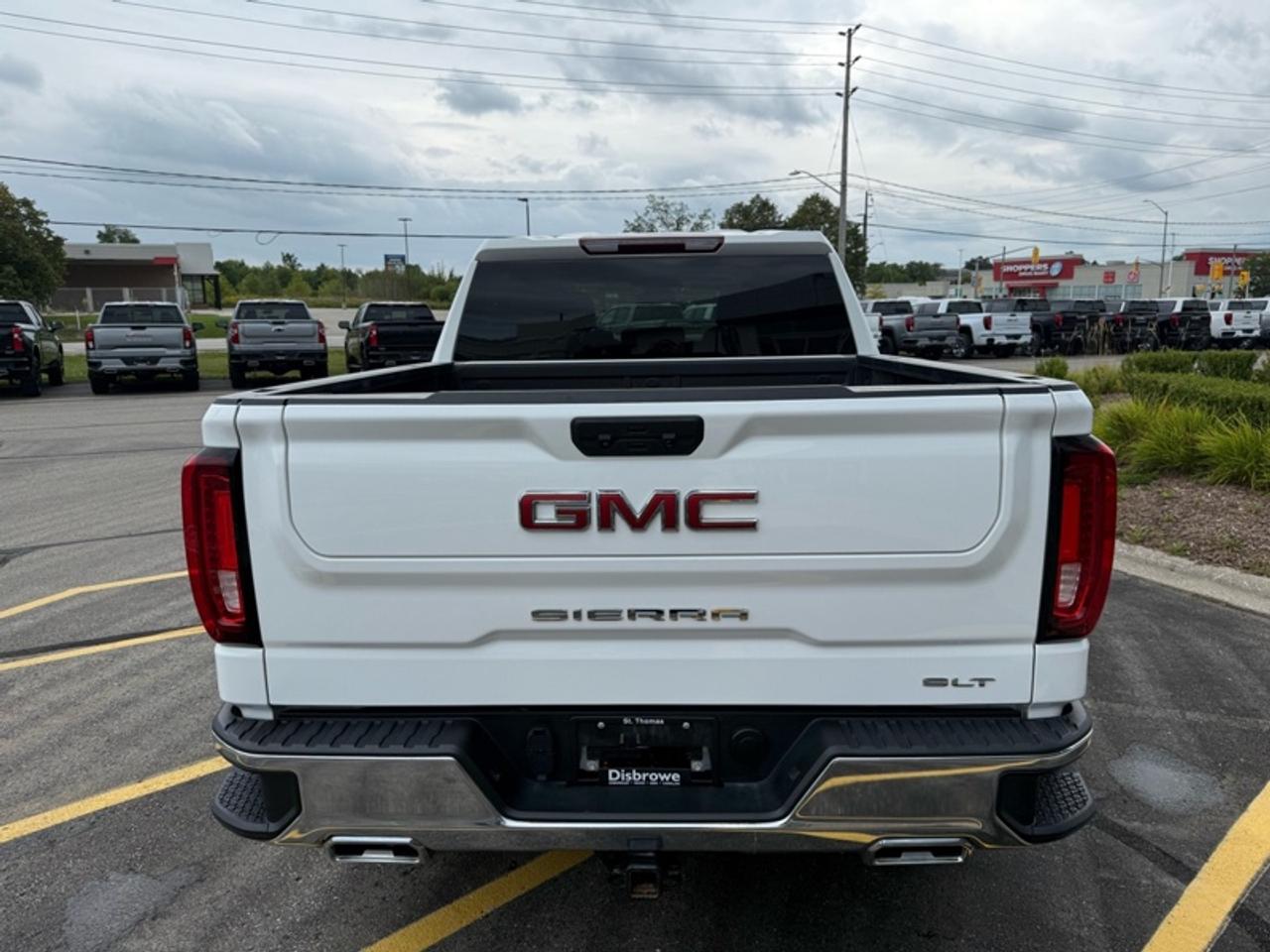 2025 GMC Sierra 1500 SLT Photo
