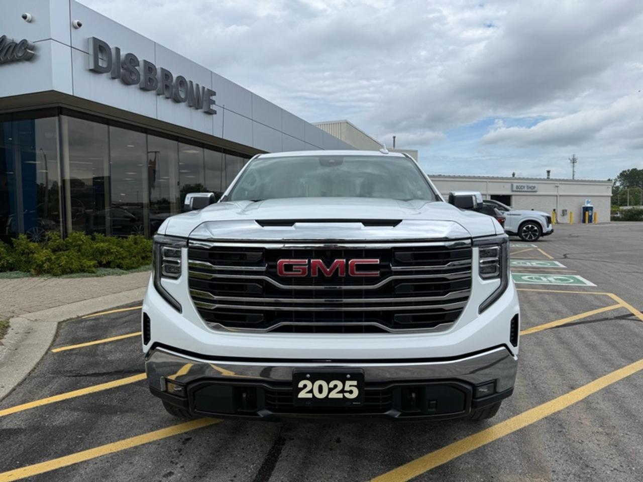 2025 GMC Sierra 1500 SLT Photo5