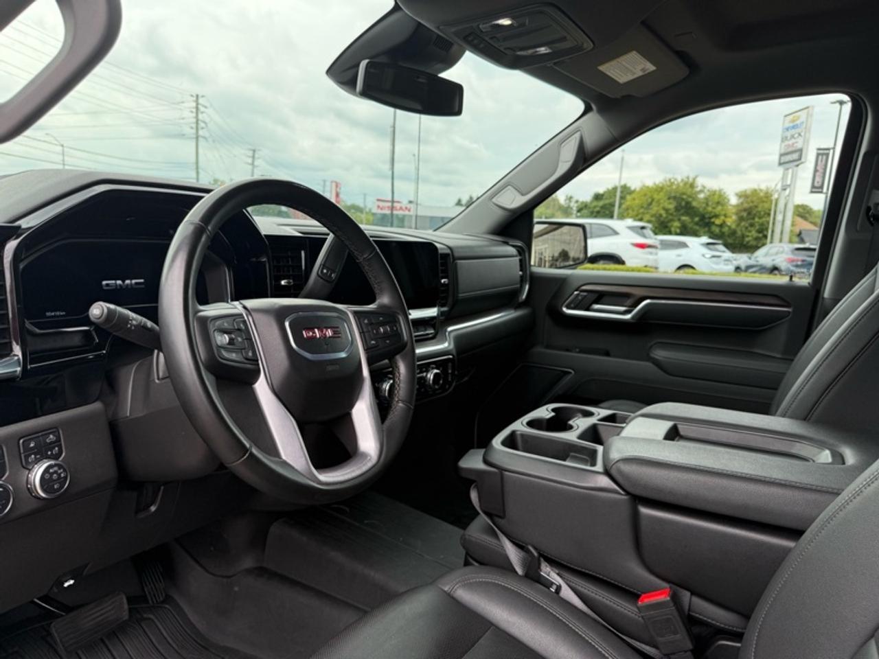 2025 GMC Sierra 1500 SLT Photo